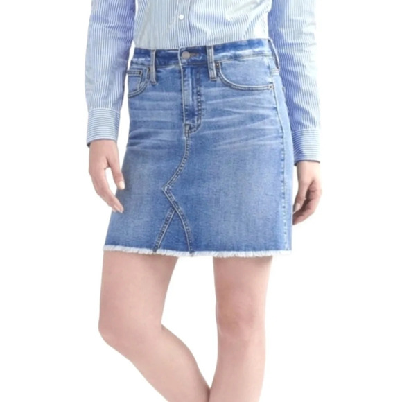 J. Crew Denim Mini Skirt in Birch Wash  with Frayed Hem Size 28 or 6 - Picture 6 of 16